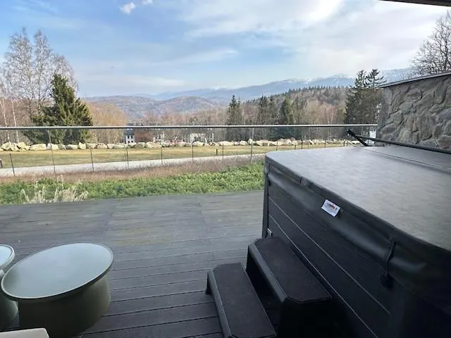 Silence Krass Z Prywatnym Jackuzi *