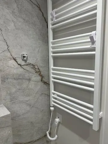 Silence Krass Z Prywatnym Jackuzi *